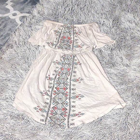 Dress - Picture 1 of 3